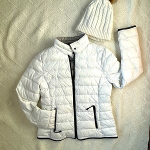 BLK/RVT Performance white winter jacket. Sz M. Black Accents. Like New.